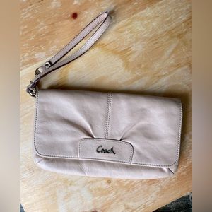 COACH vintage light pink leather wristlet / clutch wallet